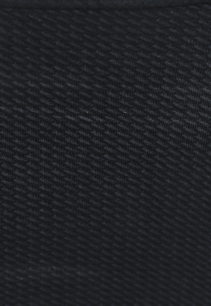 Zwart push-up beugel badpak met gouden riem en textuur