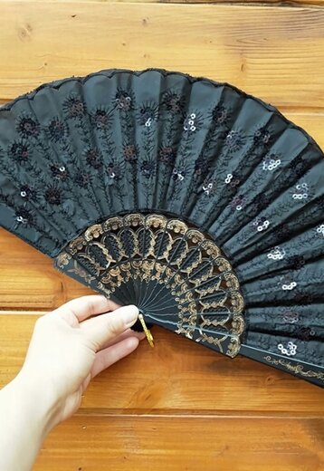 Zwarte Waaier met Pailletten