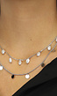 Zilverkleurige Layered Ketting met Munt en Pearl Bedeltjes