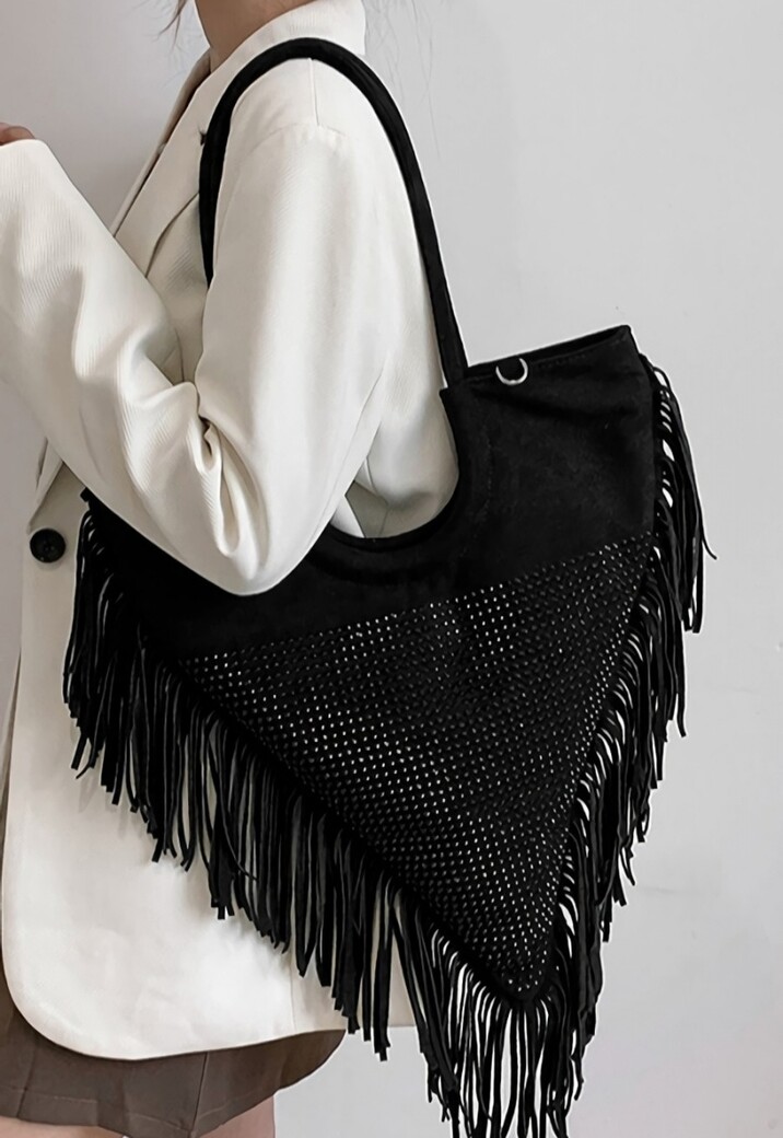 Zwarte Driehoek Tas met Zwarte Studs en Fringe