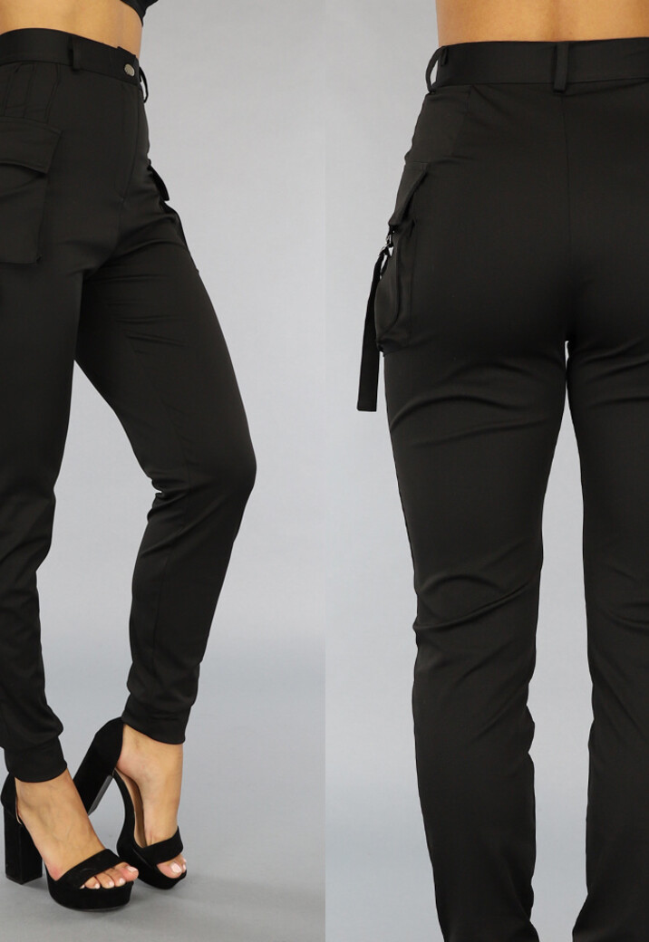 Lange Zwarte Aansluitende Cargo Broek