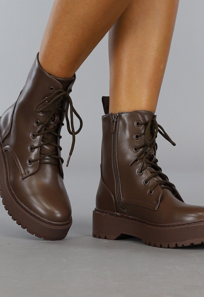 Basic Bruine Veterlaarsjes met Ritssluiting