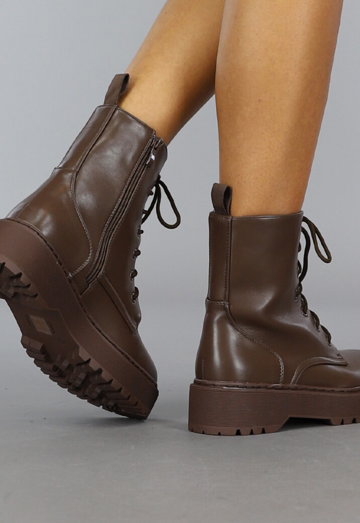 Basic Bruine Veterlaarsjes met Ritssluiting