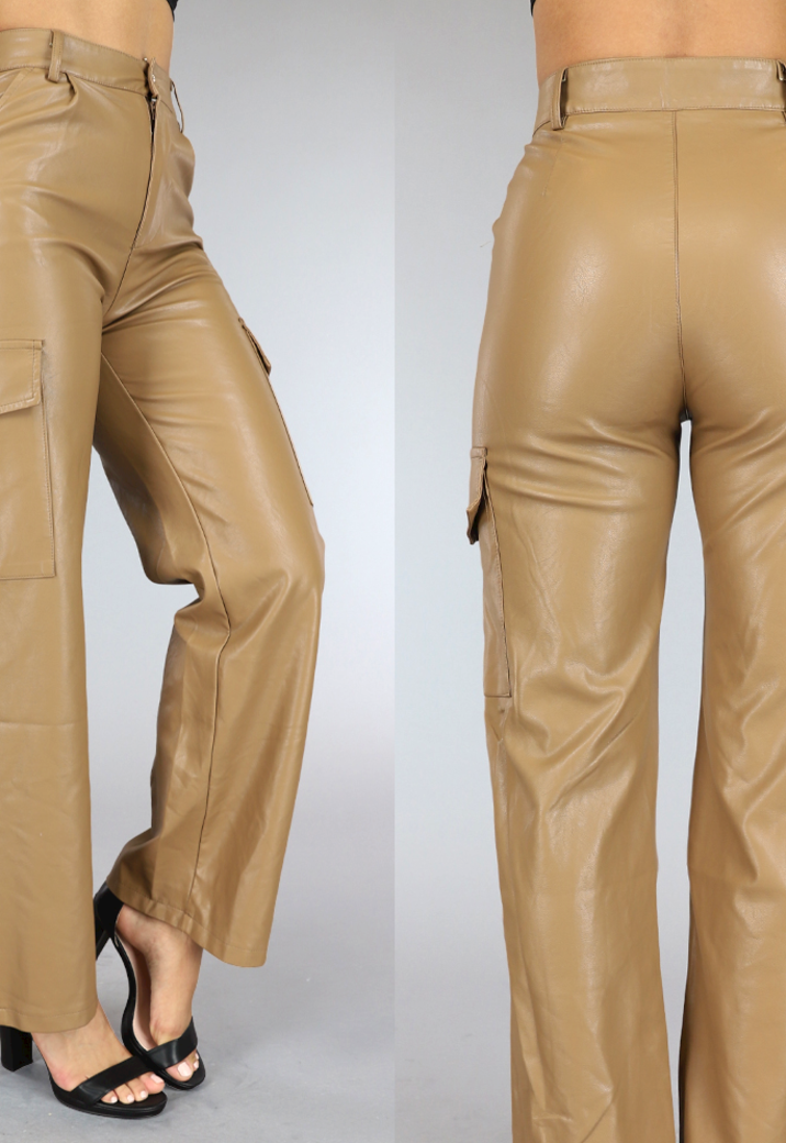 Camel Straight leg Lederlook Cargo
