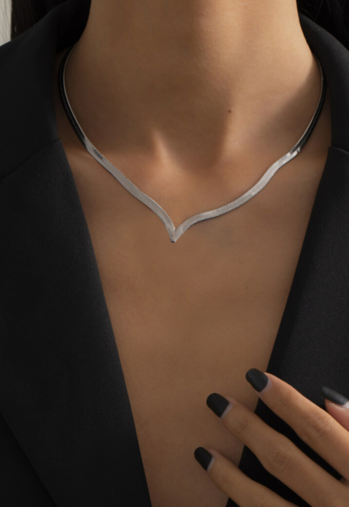 Zilveren Platte V Ketting