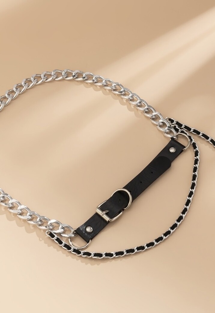 Zilveren Lederlook Riem met Bodychain