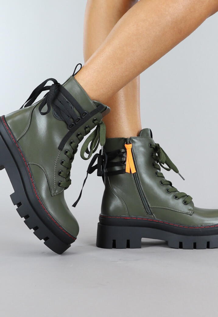 Stoere Legergroene Boots met Grove Zool