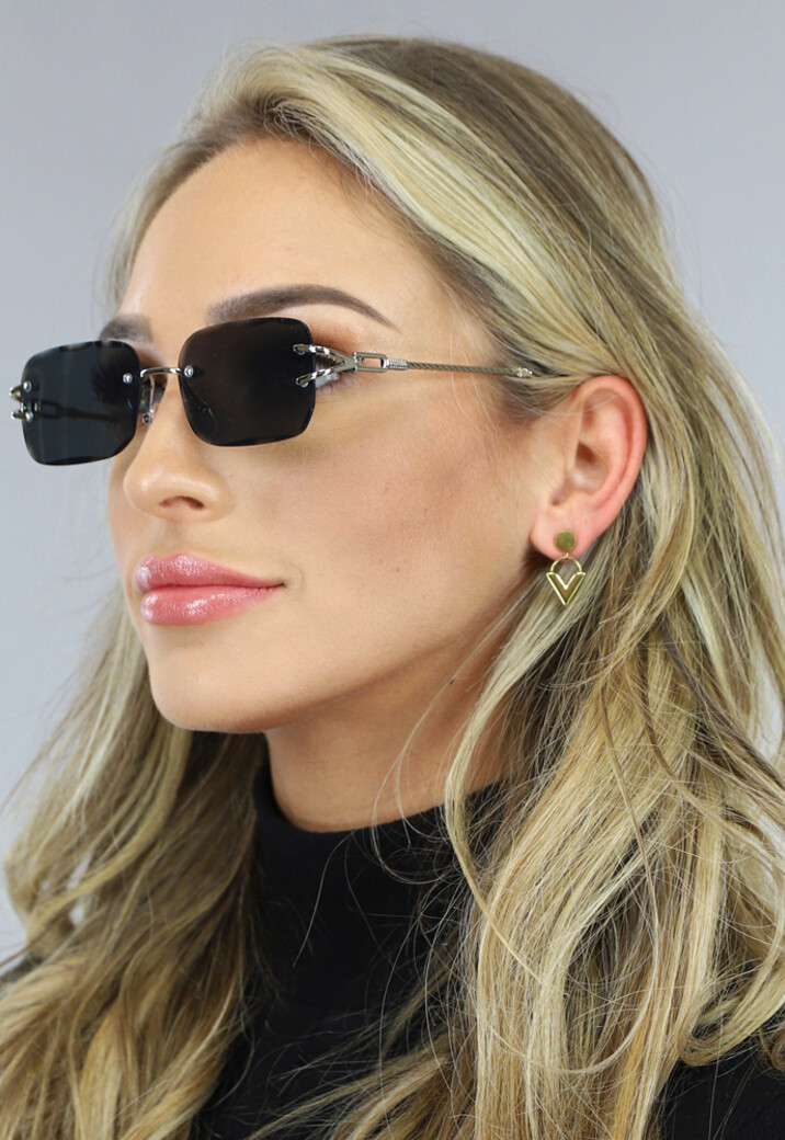 Zwarte Diamond Cut Zonnebril met Gouden Montuur