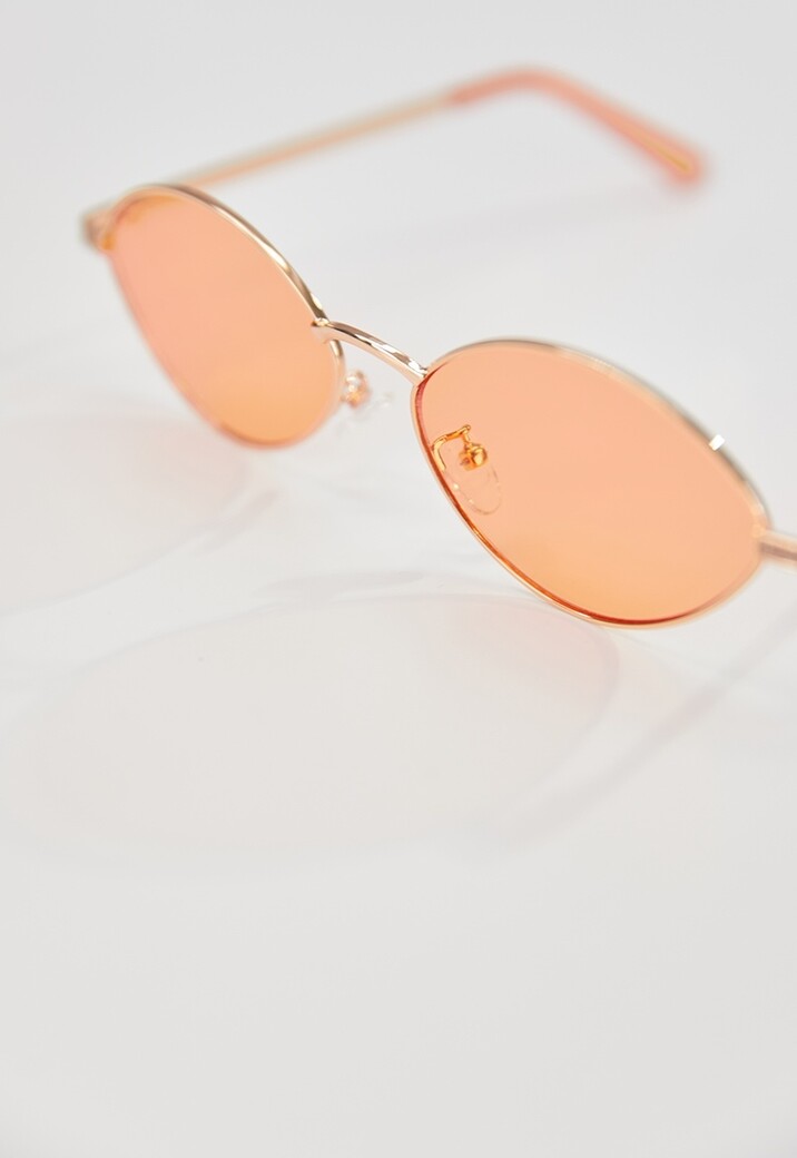 Ovalen Zonnebril met Oranje Glazen