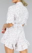 Witte Bloemenprint Playsuit met Tailleband