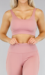 Roze Sport Top met Gekruiste Banden