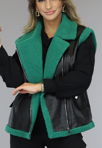 BF2023 Zwart/Groene Gilet met Teddy Details