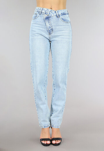 NEW1204 Lichtblauwe Jeans met Schuine Sluiting