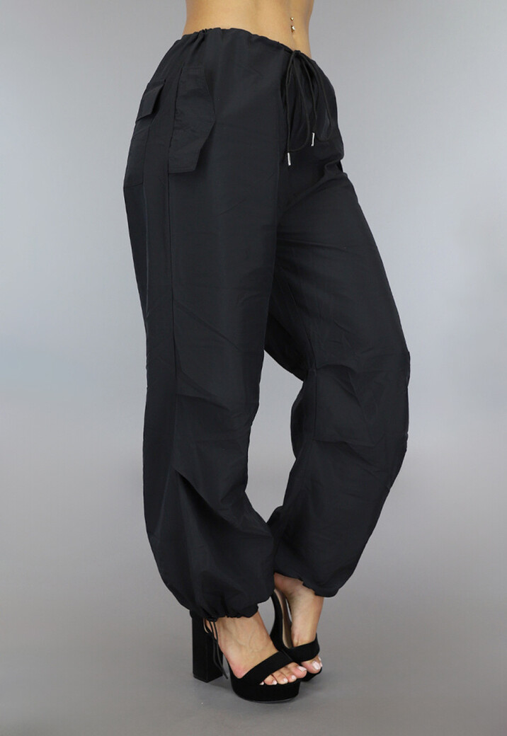 Zwarte Parachute Broek met Veterdetail