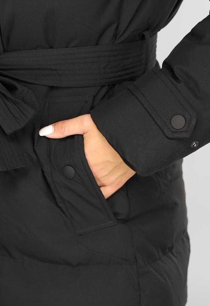 Zwarte Lange Donsjas met Tailleband