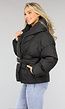 Korte Zwarte Padded Winterjas met Tailleband en Magnetische Sluiting