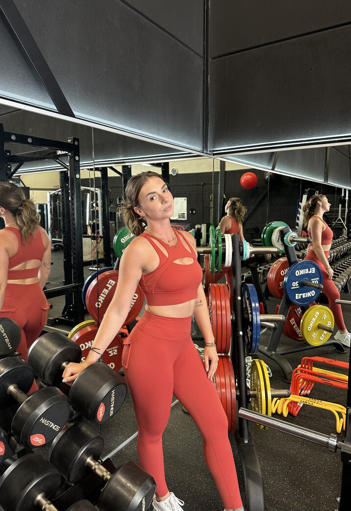 Rode Sport BH met Gekruisde Banden