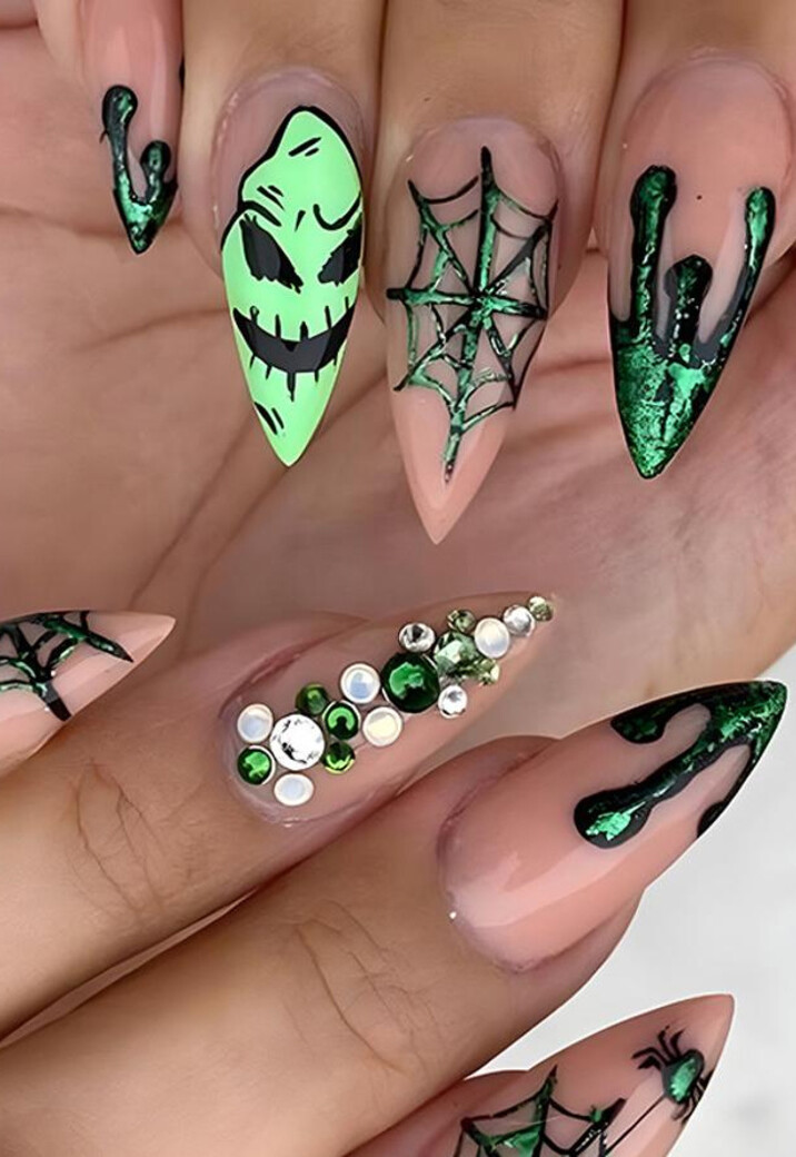 Spooky Halloween Kunstnagels in Emerald Groen