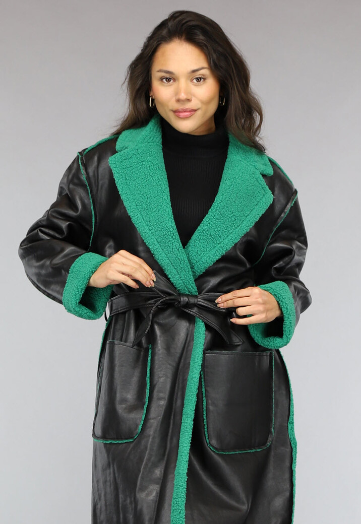 Lange Lederlook Jas met Groene Teddy Voering