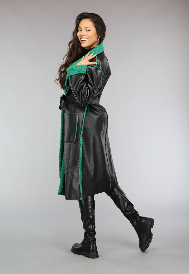Lange Lederlook Jas met Groene Teddy Voering