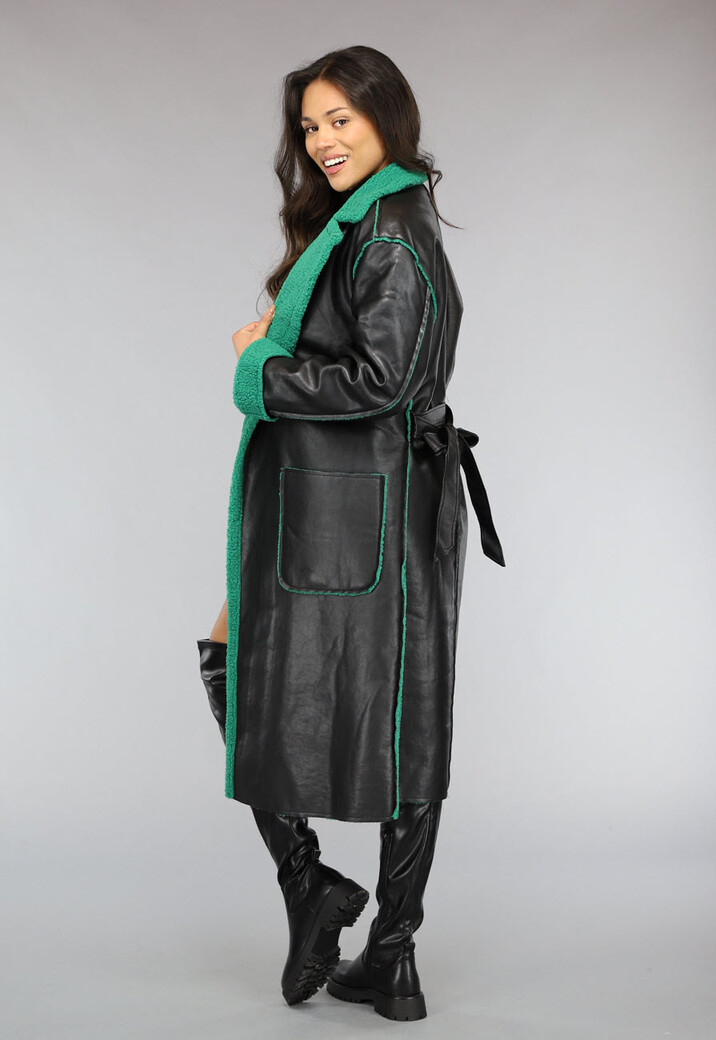 Lange Lederlook Jas met Groene Teddy Voering