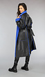 Zwarte Leren Trenchcoat met Blauwe Teddy Voering