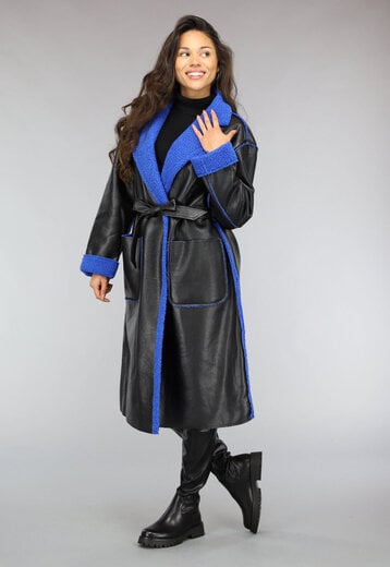 OP=OP! Zwarte Leren Trenchcoat met Blauwe Teddy Voering