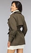 Korte Legergroene Trenchcoat met Gesp Details en Ceintuur