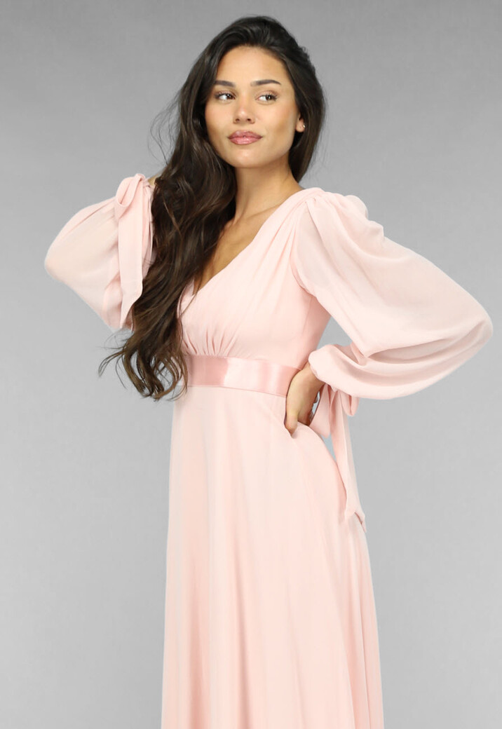 Lange Zalmroze Chiffon Galajurk