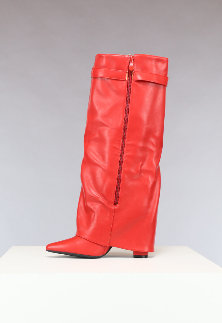 Rode Statement Boot met Omslag