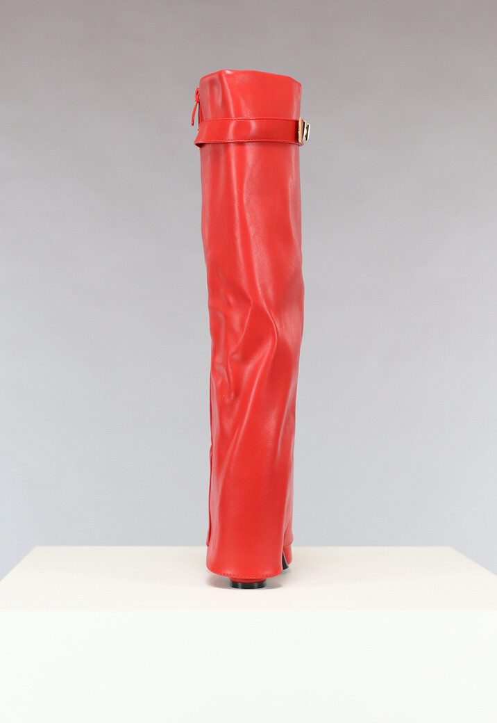 Rode Statement Boot met Omslag