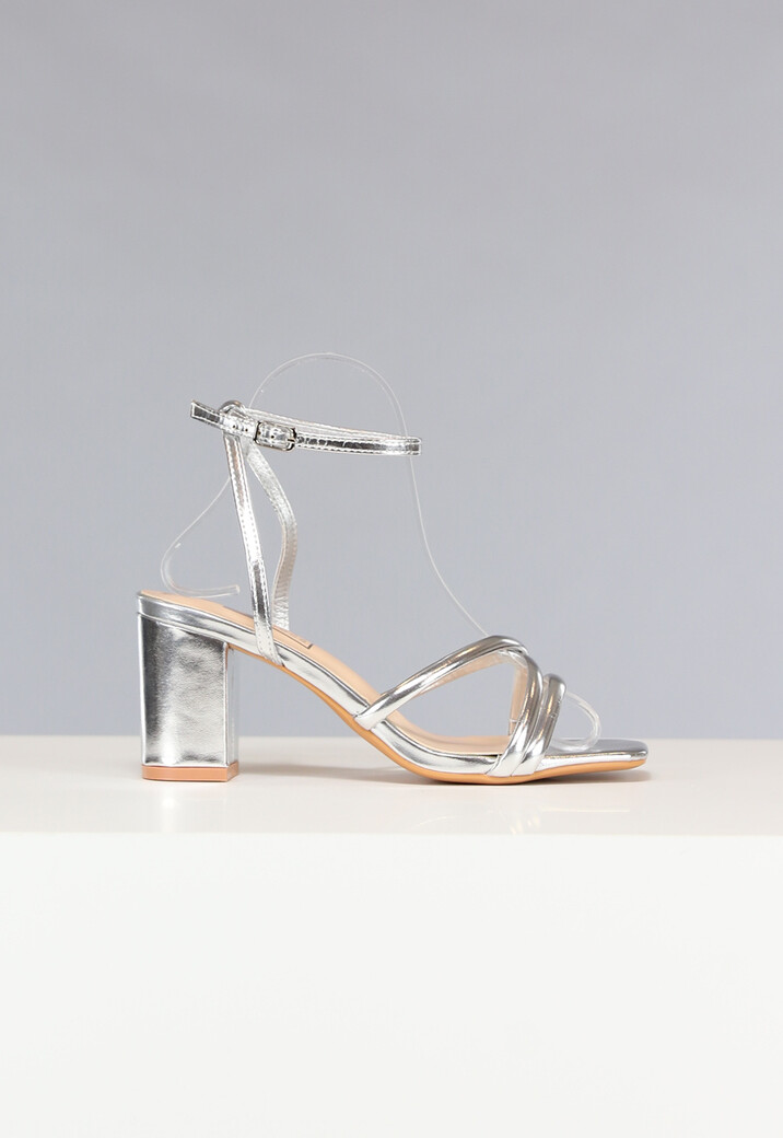 Metallic Zilveren Strap Hakken met Lage Hak