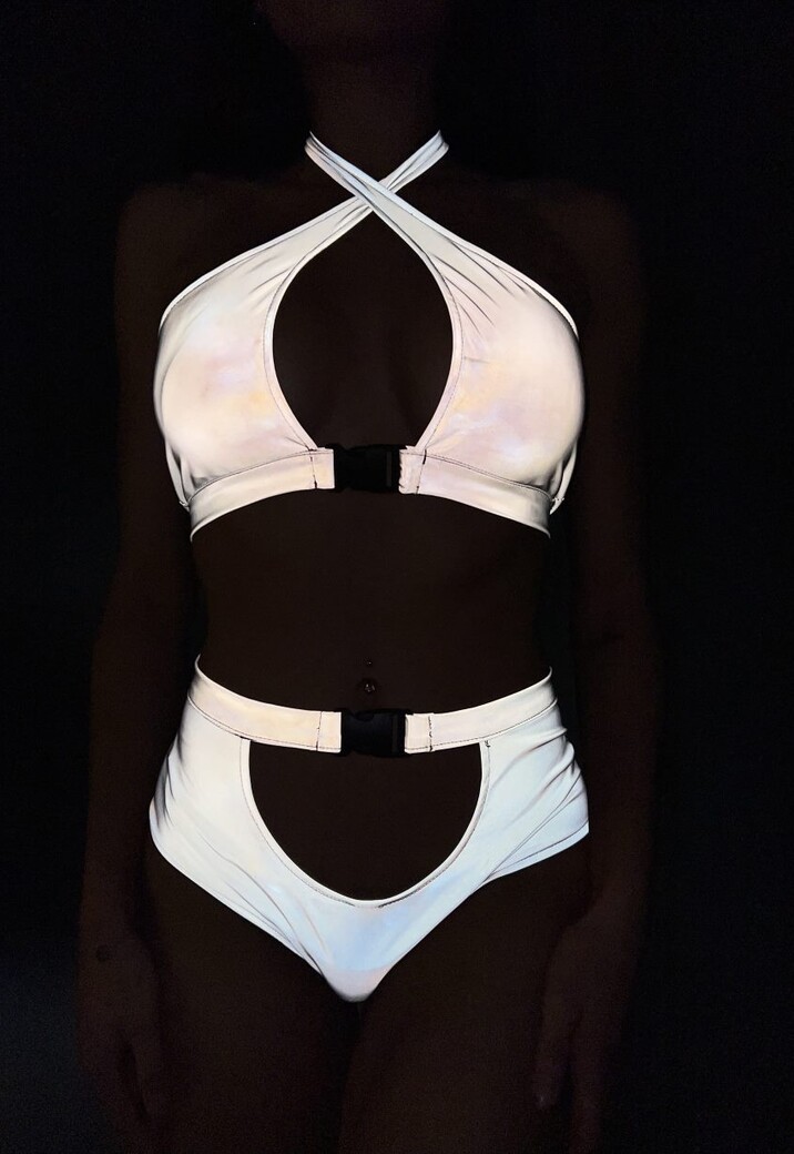 Reflecterende Two Piece met Cut Outs en Voorgevormde Cups