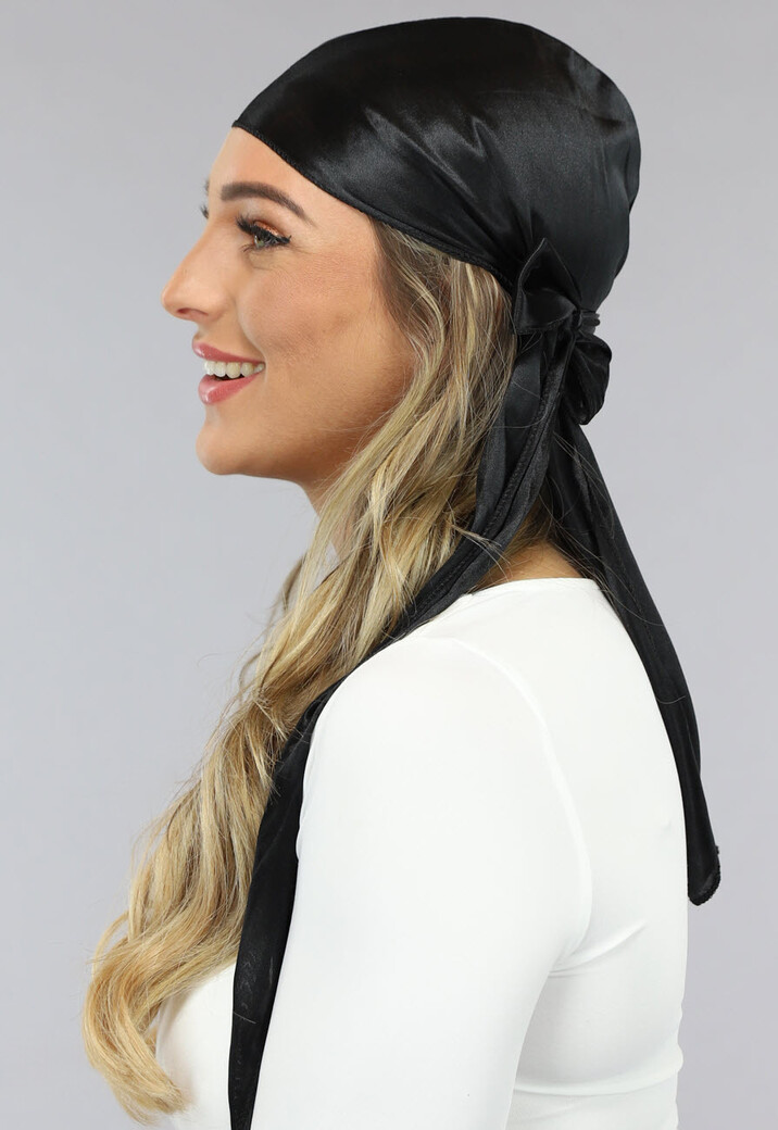 Zwarte Satijnen Wave Cap