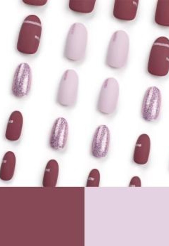 Roze Plaknagels met Glitter Details