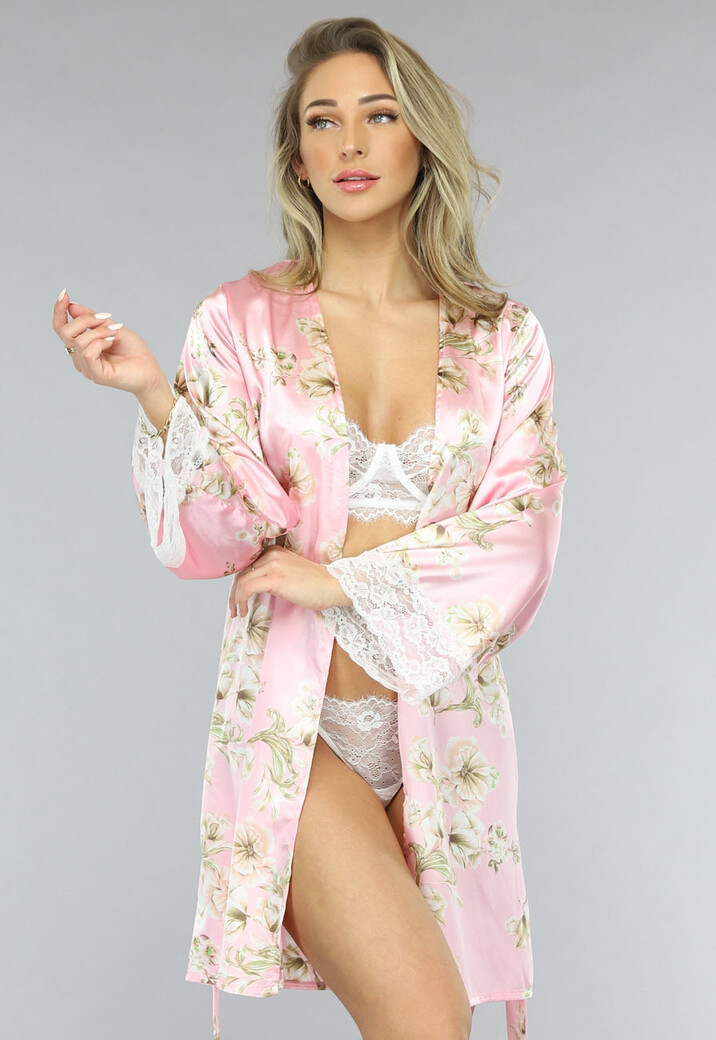 Satijnen Bloemen Kimono in Roze