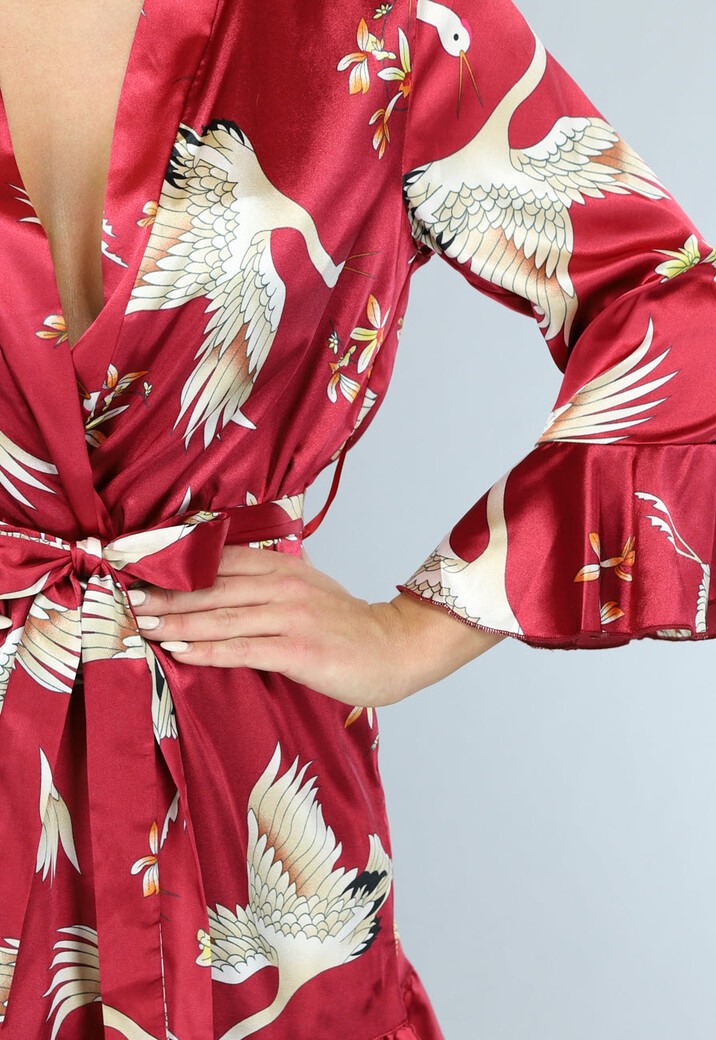Rode Satin Kimono met Ruches en Print