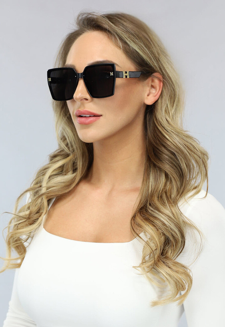 Grote Zwarte Zonnebril met Details