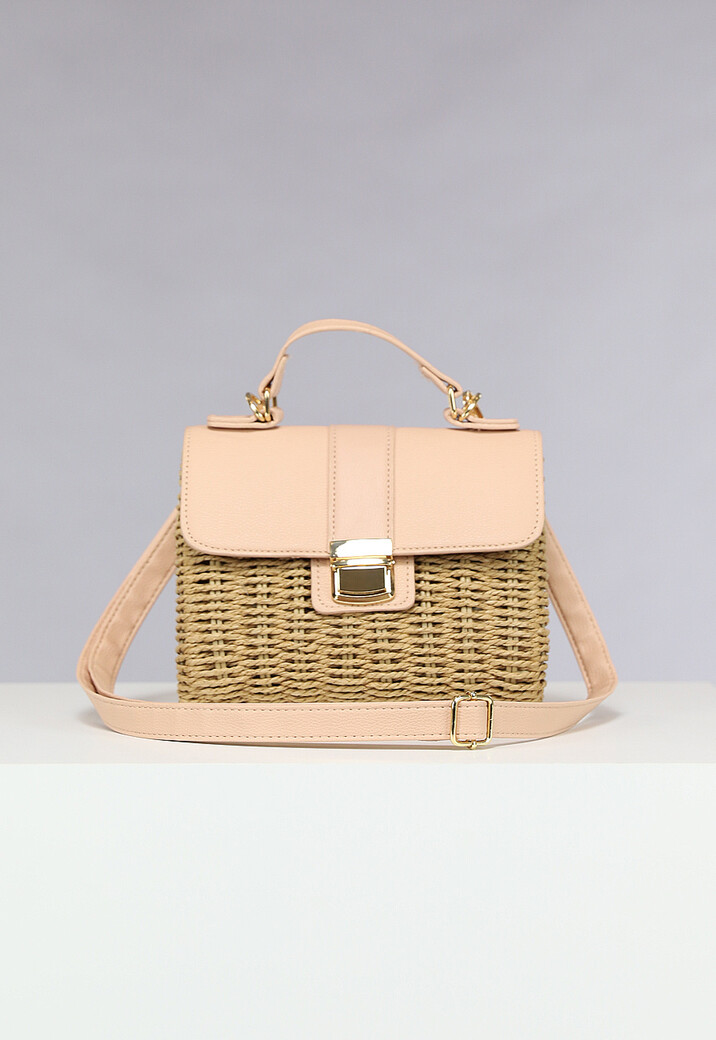 Rieten Crossbody Tas in Lichtroze Uwantisell