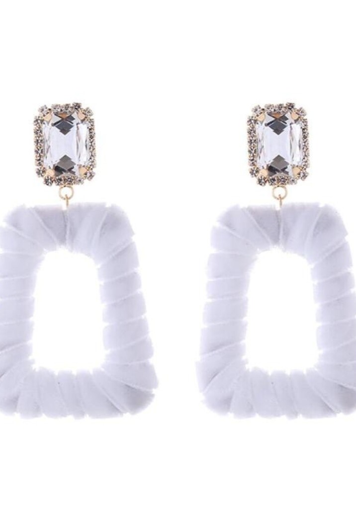 Witte Fluwelen Oorbellen met Diamant