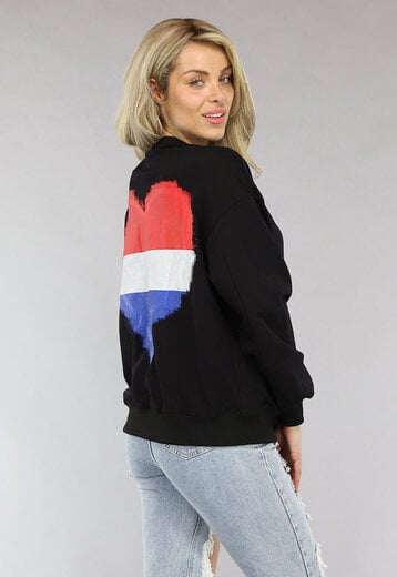 OP=OP.AV.03 Zwarte Sweater met Nederlandse Vlag Hart