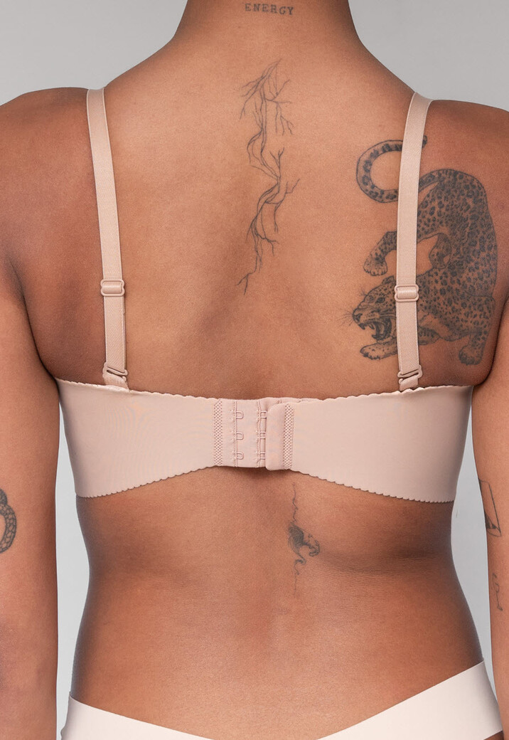 Naadloze Beige Maximizer BH met Afneembare Bandjes