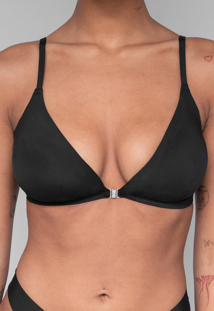 Zwarte Beugelloze Softcup Comfort BH met Magneet Sluiting