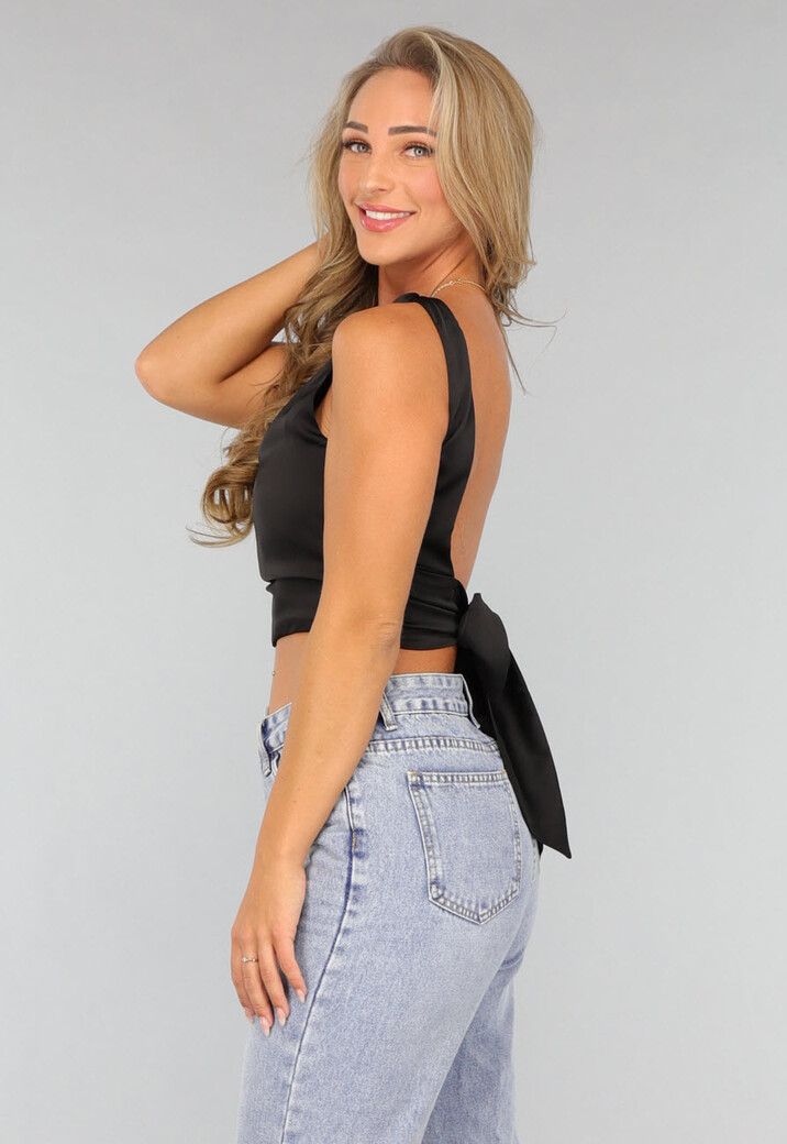 Zwarte Satin Top met Strikdetail