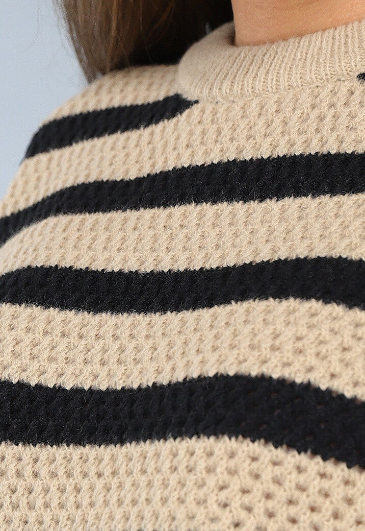 Camel Trui met Zwarte Strepen