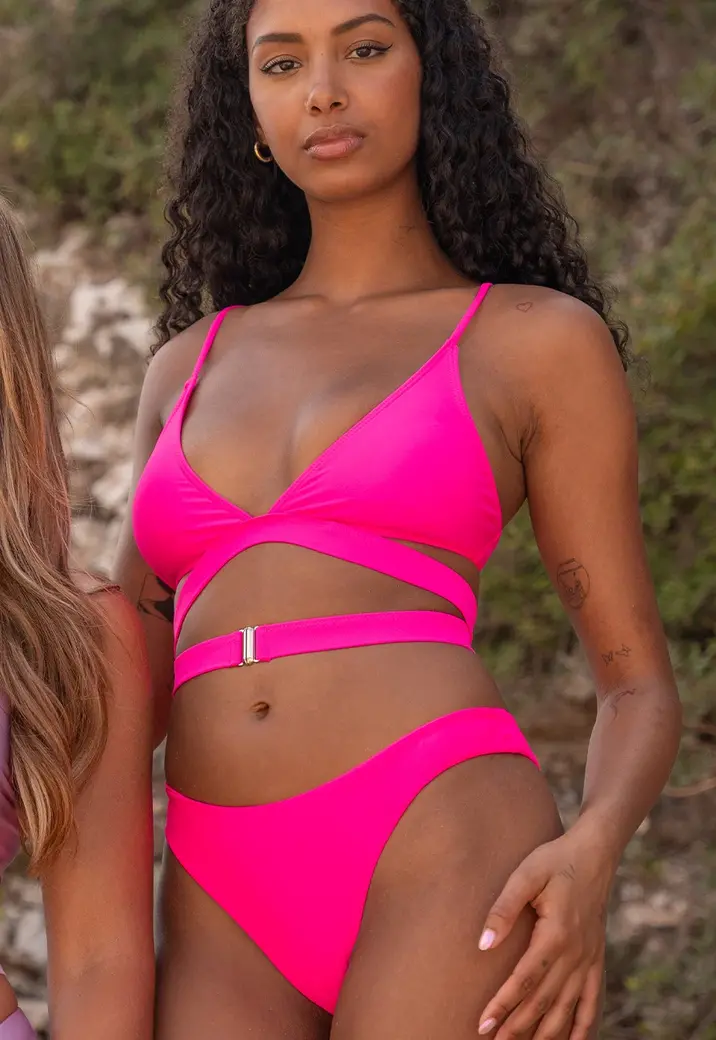 Wrap Bikini Top in Neon Roze