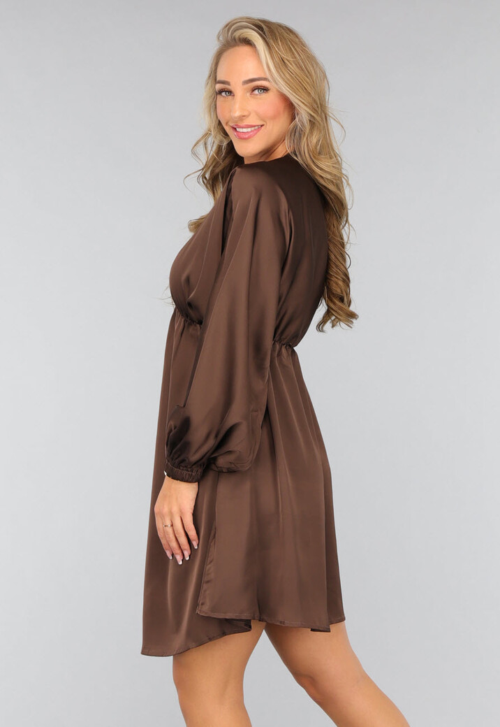 Bruine Satijnen Jurk met V Hals