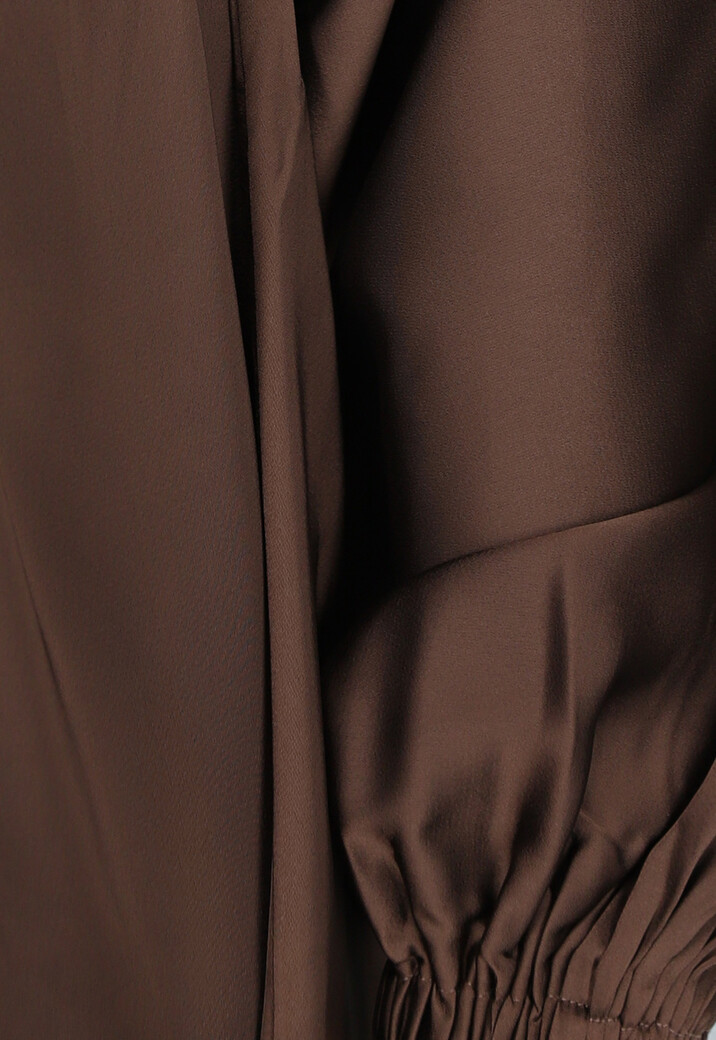 Bruine Satijnen Jurk met V Hals