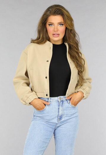 Zacht Beige Bomberjasje met Drukknoopjes