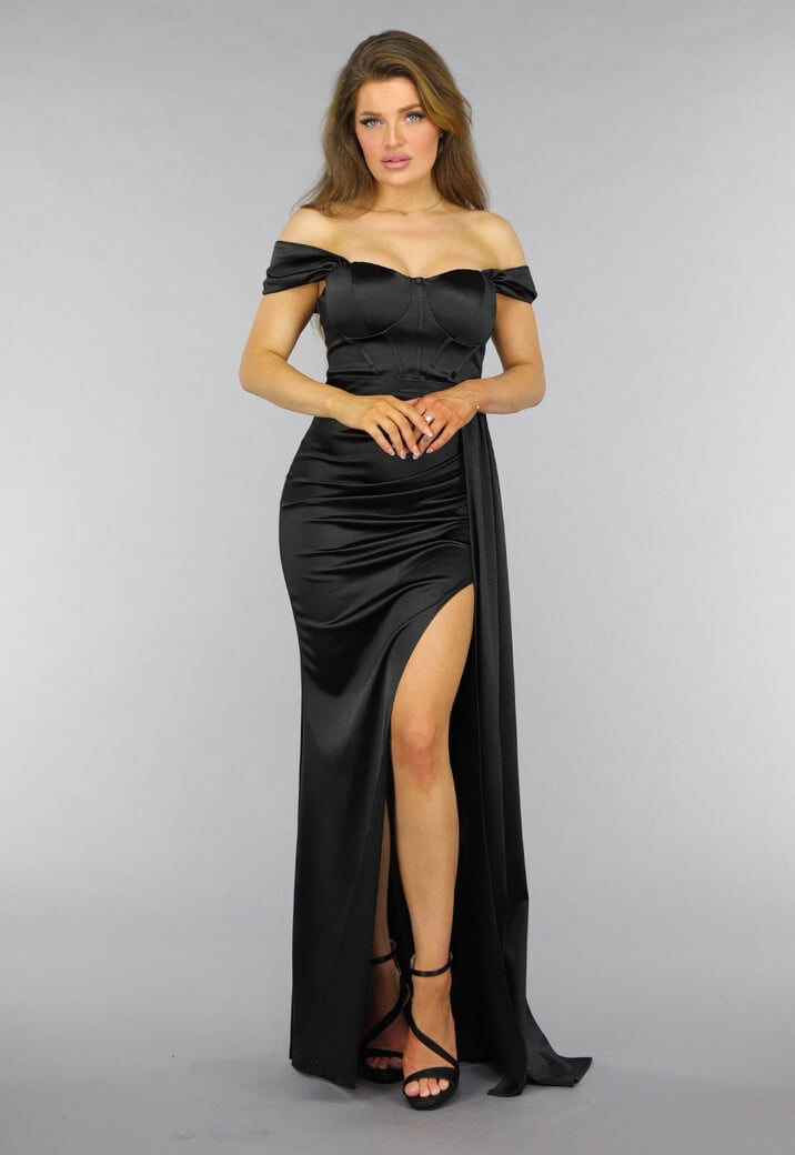 Zwarte Satin Off Shoulder Galajurk met Split